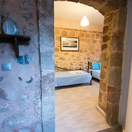 Xenones Apart Otel 3*